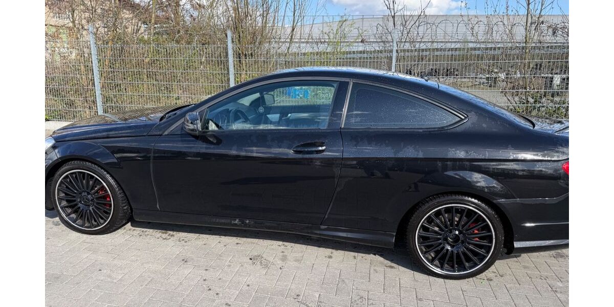Mercedes-Benz C 250 210.345 km 8.400 &euro; Hamburg 21109