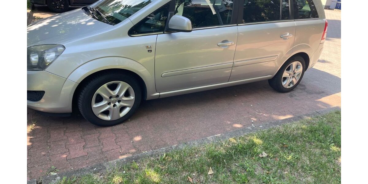 Opel Zafira 303.836 km 2.600 &euro; Hamburg 22117