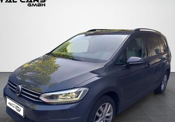 VW Touran 267.200 km 10.499 &euro; Hamburg 22111