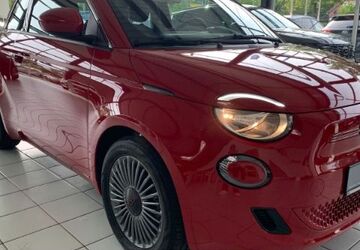 Fiat 500e 44.371 km 19.900 &euro; Hamburg 22525