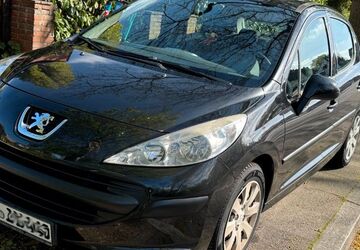 Peugeot 207 84.770 km 5.200 &euro; Hamburg 22459