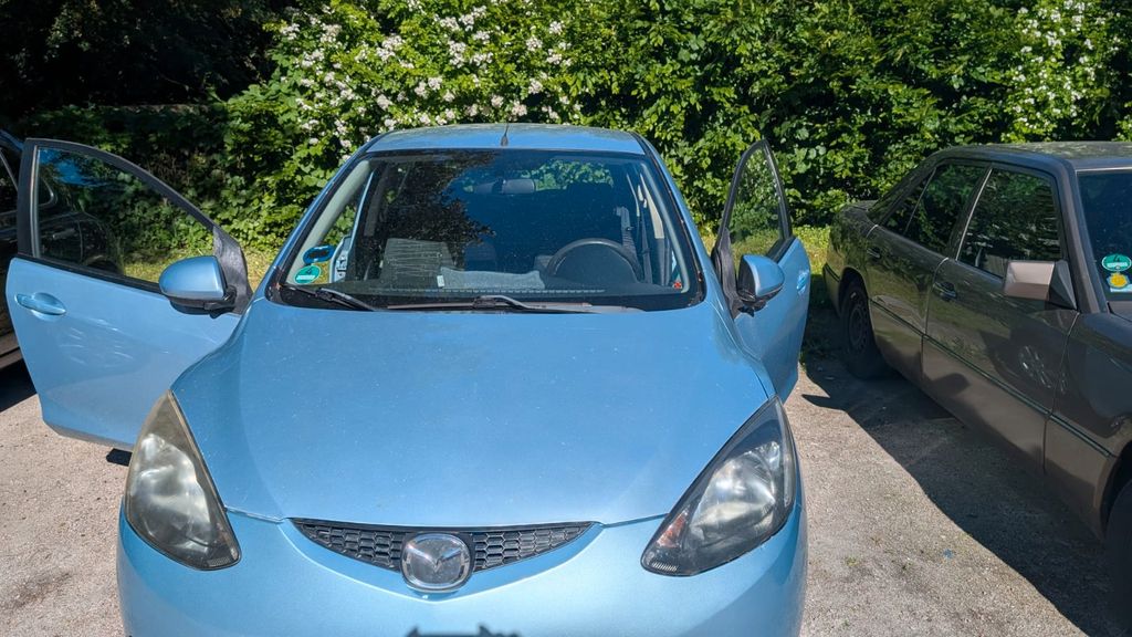 Mazda 2 151.091 km 1.500 &euro; Hamburg 22047