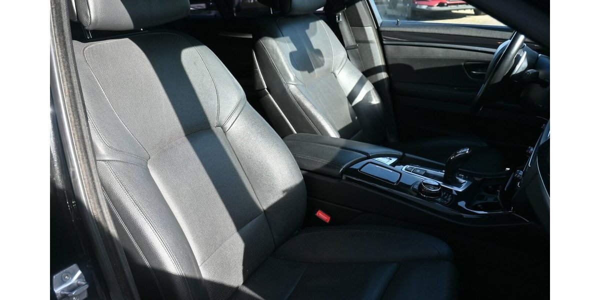 BMW 530 dAut Touring Klimaaut Navi Pano Leder 18Alu 245.000 km 14.300 &euro; Seevetal - Hittfeld 21218