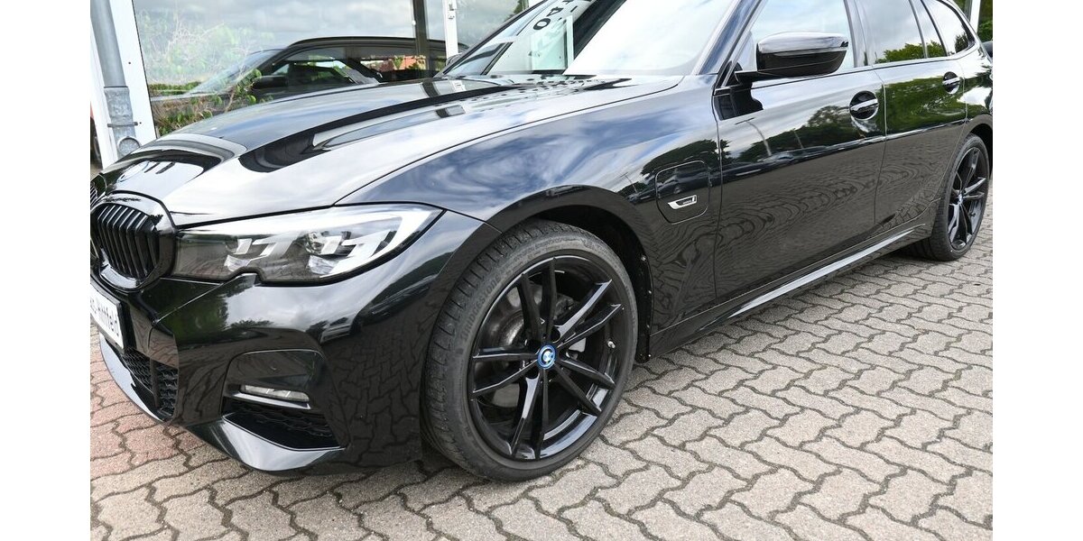 BMW 320e tour*M Sport*Aut Navi Leder/Alca PDC 19Alu 46.000 km 29.990 &euro; Seevetal - Hittfeld 21218