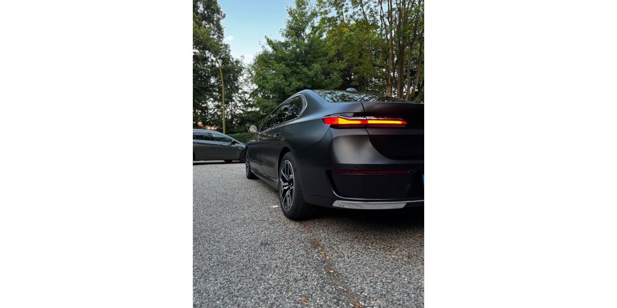 BMW 750 63.114 km 87.000 &euro; Hamburg 20251