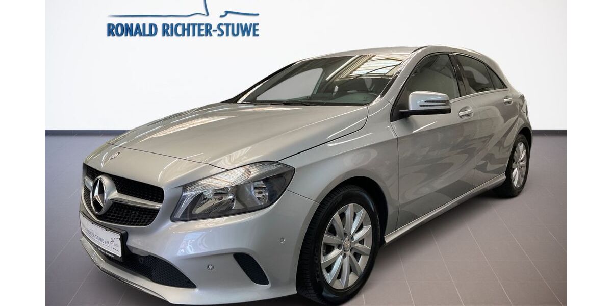 Mercedes-Benz A 180 69.800 km 12.950 &euro; Hamburg 22087
