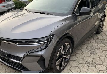 Renault Megane E-TECH 22.320 km 32.980 &euro; Hamburg 22459