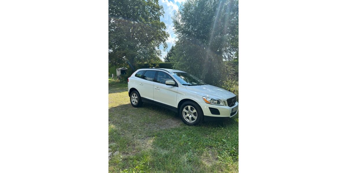 Volvo XC60 145.707 km 12.500 &euro; Hamburg 21039