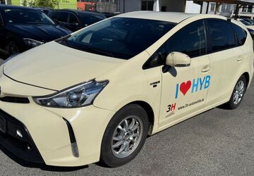 Toyota Prius+ 255.000 km 11.900 &euro; hamburg 20537