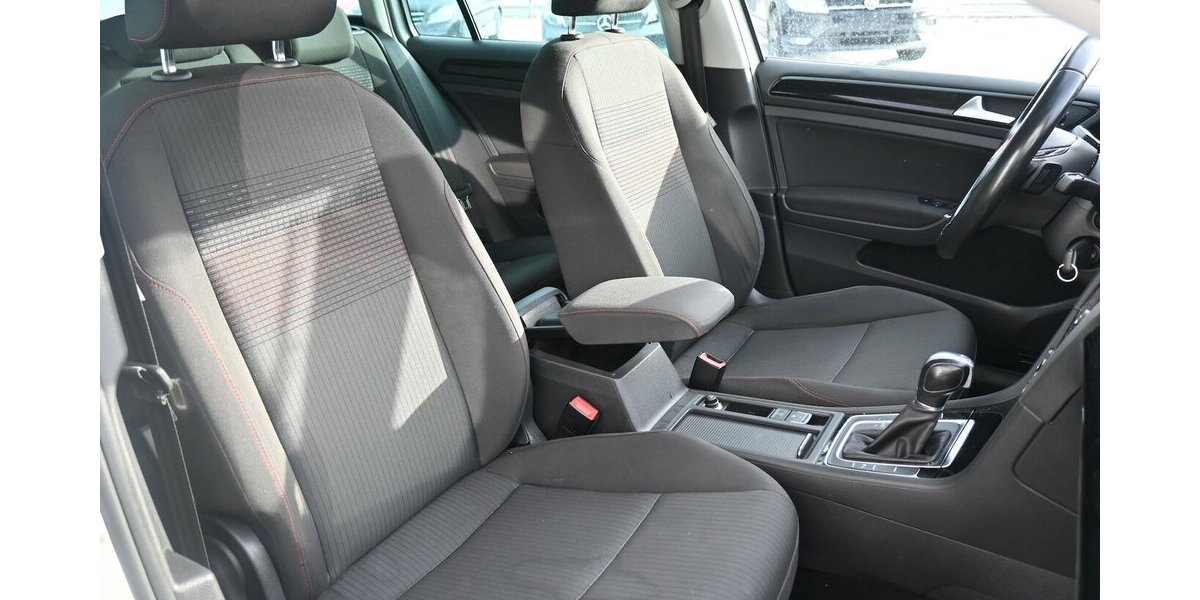 VW Golf Variant 1.6 TDI BMT *Sound* DSG Navi ACC 131.000 km 12.200 &euro; Seevetal - Hittfeld 21218