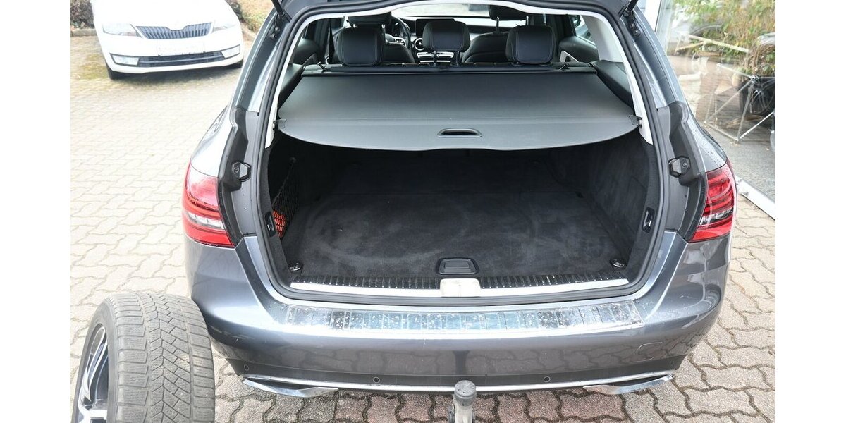 Mercedes-Benz C 200 Td 9G*Avantg* Leder Navi LED RFK 17Alu AHK 120.000 km 19.700 &euro; Seevetal - Hittfeld 21218
