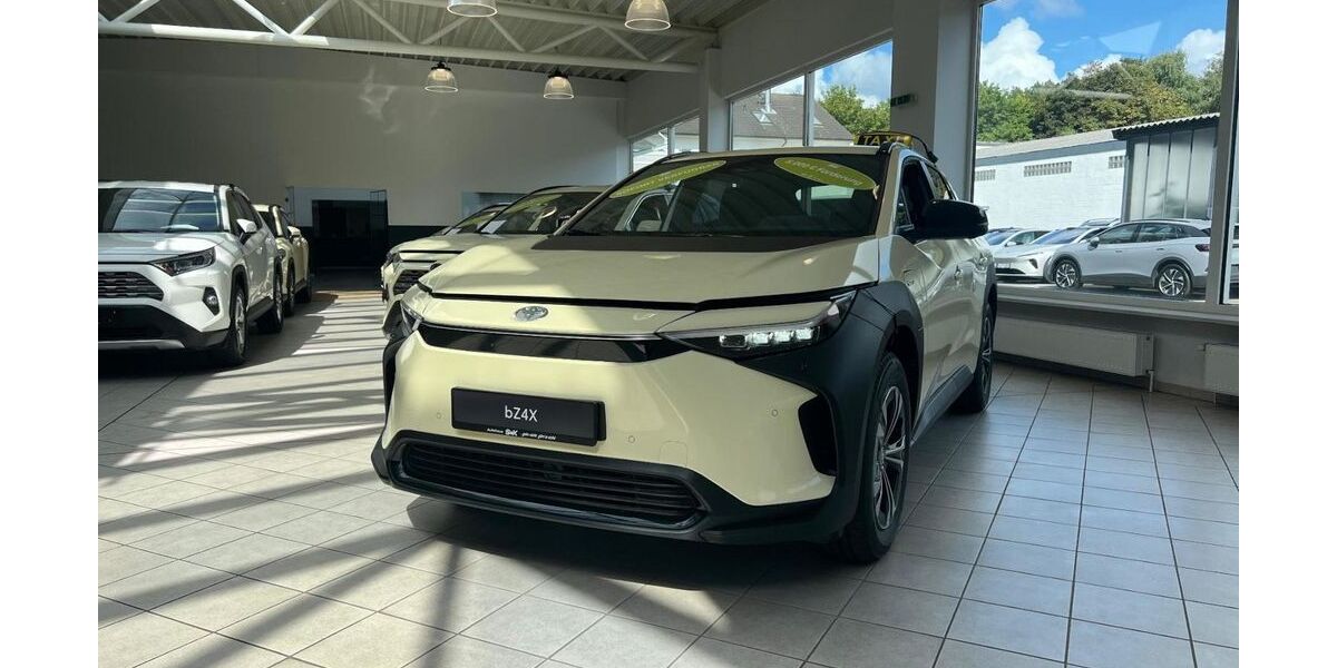 Toyota bZ4X 4.000 km 39.490 &euro; Hamburg 22111