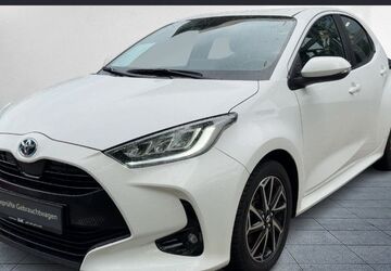Toyota Yaris 25.885 km 20.490 &euro; Hamburg 21079