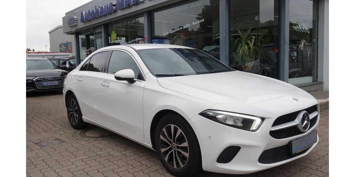 Mercedes-Benz A 180 140.000 km 17.999 &euro; Hamburg 22143