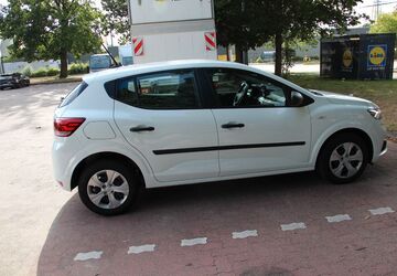 Dacia Sandero 8.000 km 12.200 &euro; Hamburg 22549
