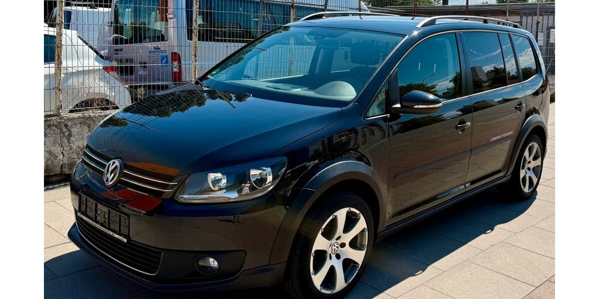 VW Touran 212.000 km 8.950 &euro; Hamburg 20097