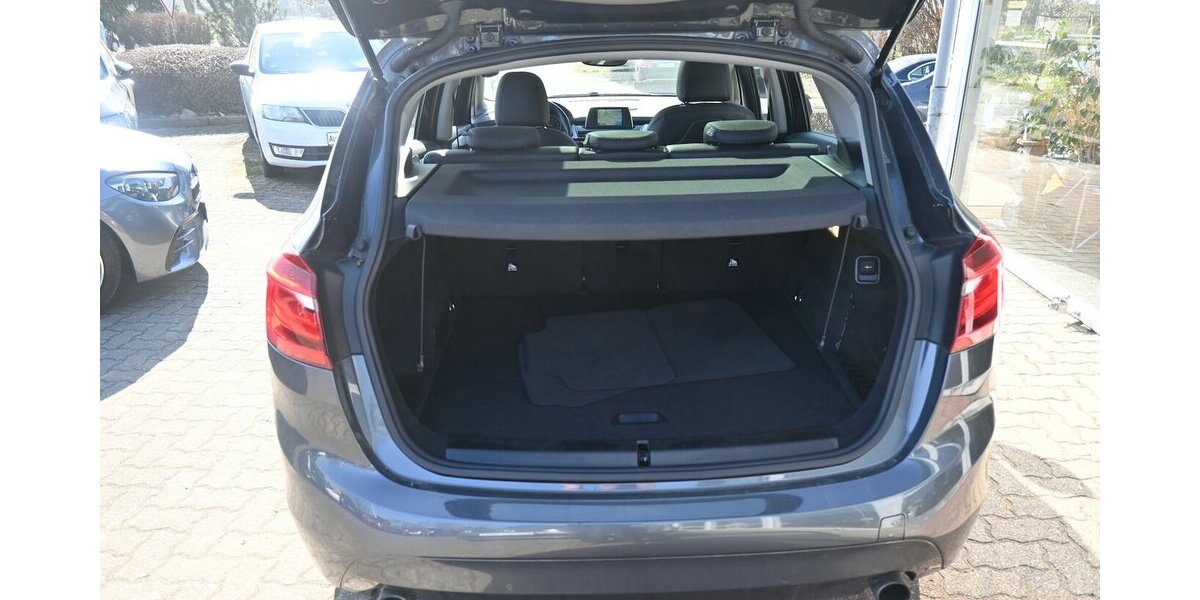 BMW 220 Active Tourer 220iAut *Advantage* schön voll 97.000 km 15.500 &euro; Seevetal - Hittfeld 21218