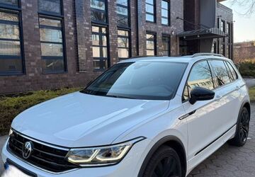 VW Tiguan 64.000 km 30.450 &euro; Hamburg 22043