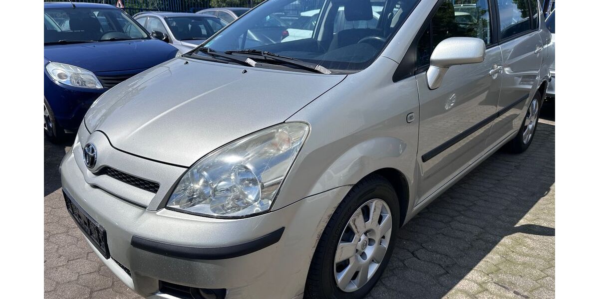 Toyota Corolla Verso 104.000 km 4.890 &euro; Hamburg 20537
