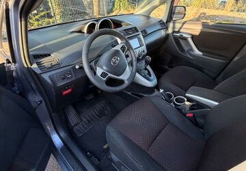 Toyota Corolla Verso 279.000 km 3.700 &euro; Hamburg 21075