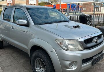 Toyota Hilux 278.647 km 9.490 &euro; Hamburg 22113