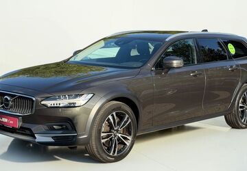 Volvo V90 Cross Country 115.231 km 29.990 &euro; Hamburg 22043