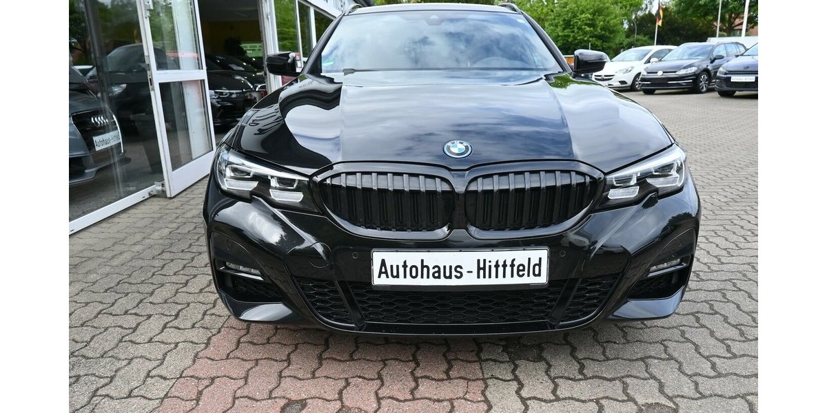 BMW 320e tour*M Sport*Aut Navi Leder/Alca PDC 19Alu 46.000 km 29.990 &euro; Seevetal - Hittfeld 21218
