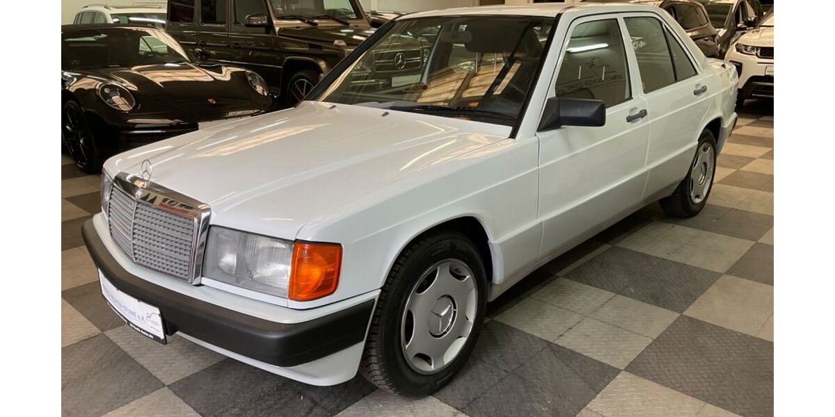 Mercedes-Benz 190 118.599 km 9.999 &euro; Hamburg 22087