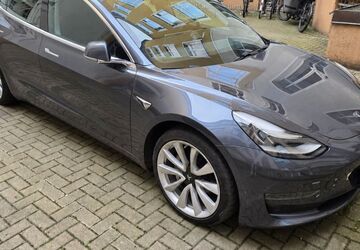 Tesla Model 3 90.000 km 26.200 &euro; Hamburg 20457