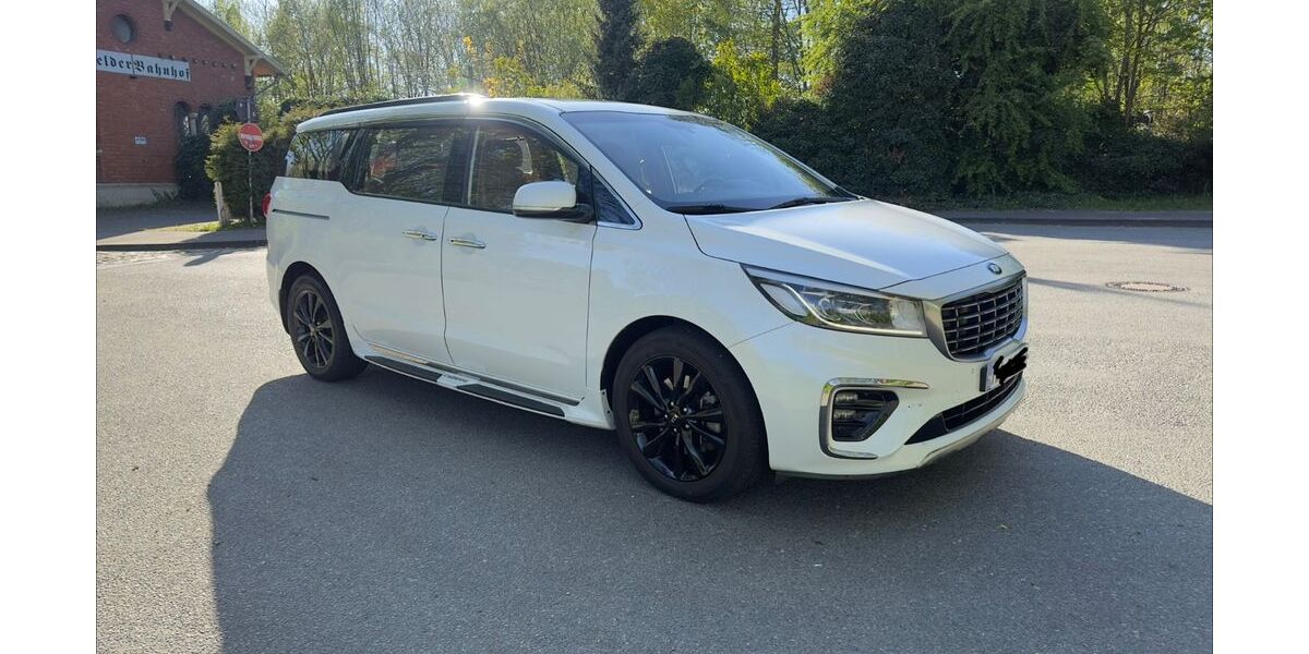 Kia Carnival 127.582 km 24.999 &euro; Seevetal 21218