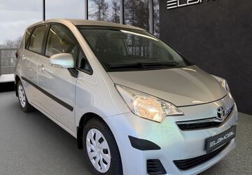 Toyota Verso-S 33.730 km 11.980 &euro; Hamburg 20537