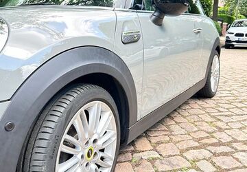 Mini Cooper SE 29.900 km 18.400 &euro; Hamburg 22391