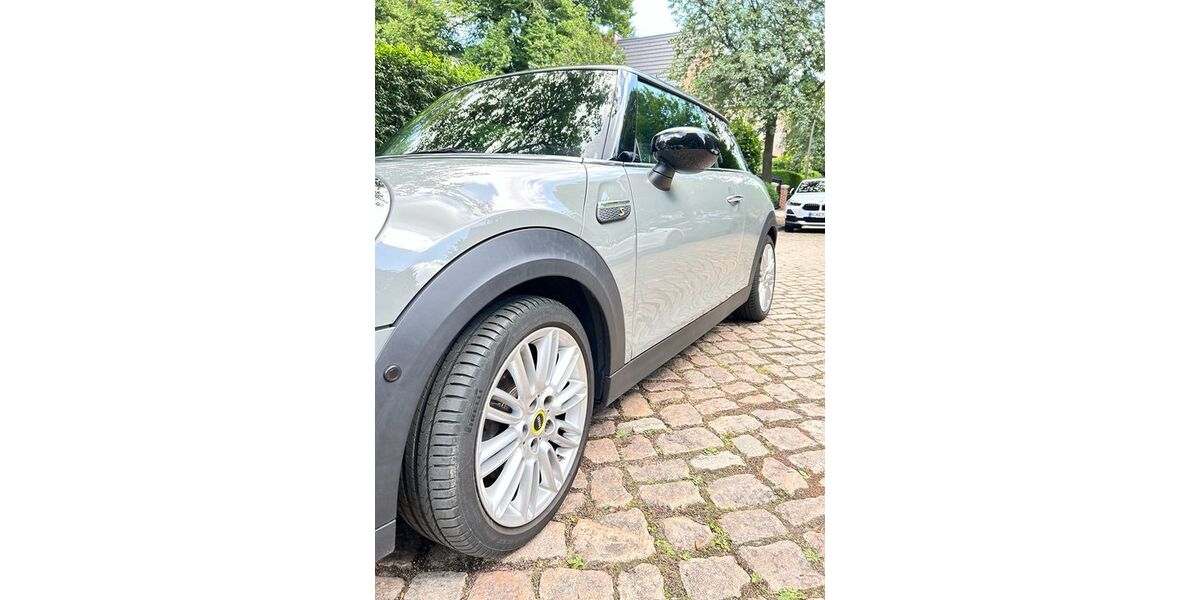 Mini Cooper SE 29.900 km 18.400 &euro; Hamburg 22391