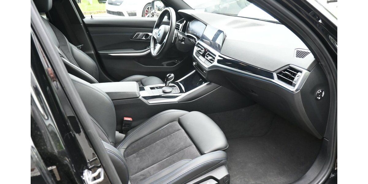 BMW 320e tour*M Sport*Aut Navi Leder/Alca PDC 19Alu 46.000 km 29.990 &euro; Seevetal - Hittfeld 21218