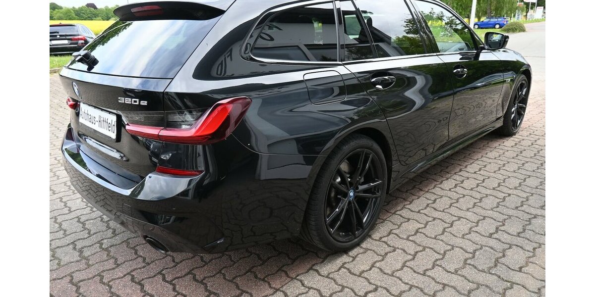 BMW 320e tour*M Sport*Aut Navi Leder/Alca PDC 19Alu 46.000 km 29.990 &euro; Seevetal - Hittfeld 21218
