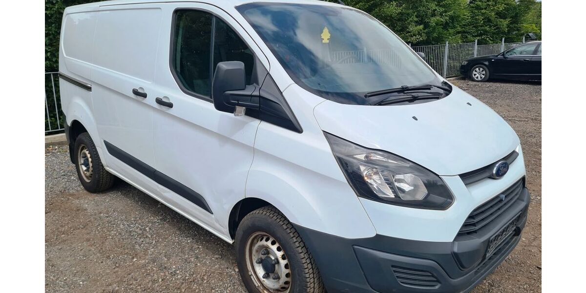 Ford Transit Custom 238.000 km 5.900 &euro; Hamburg 22113