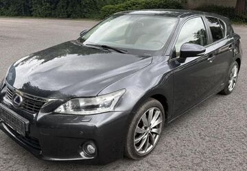 Lexus CT 200h 154.000 km 9.990 &euro; Hamburg 22513