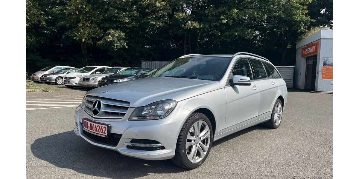 Mercedes-Benz C 220 149.000 km 9.390 &euro; Hamburg 22765