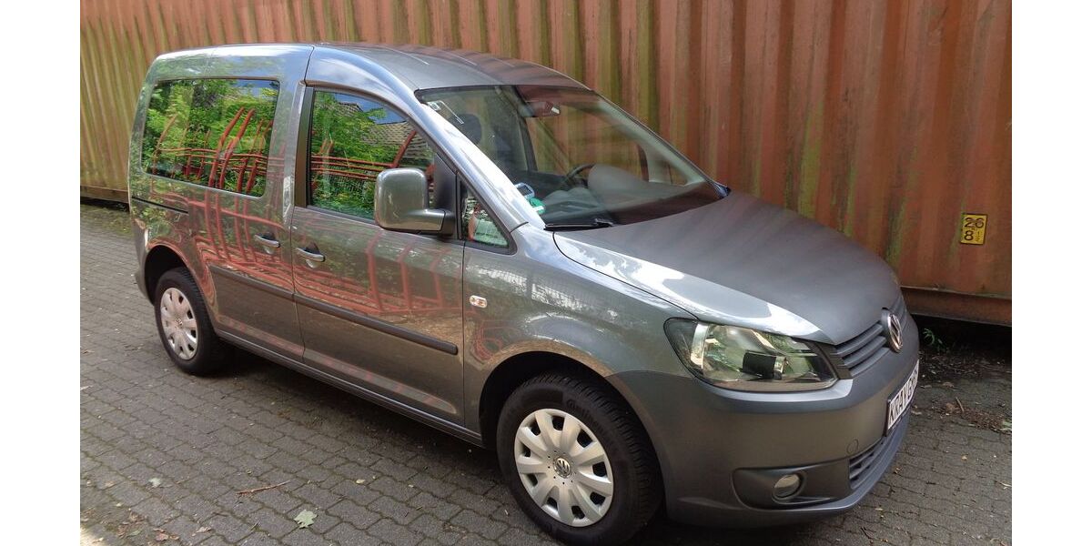 VW Caddy 101.426 km 9.500 &euro; Hamburg 22399