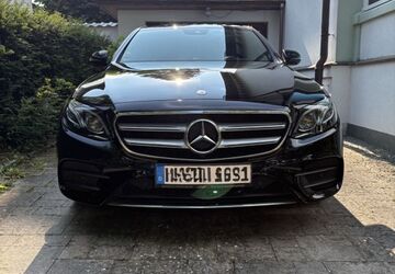 Mercedes-Benz E 220 90.000 km 24.900 &euro; Hamburg 22089