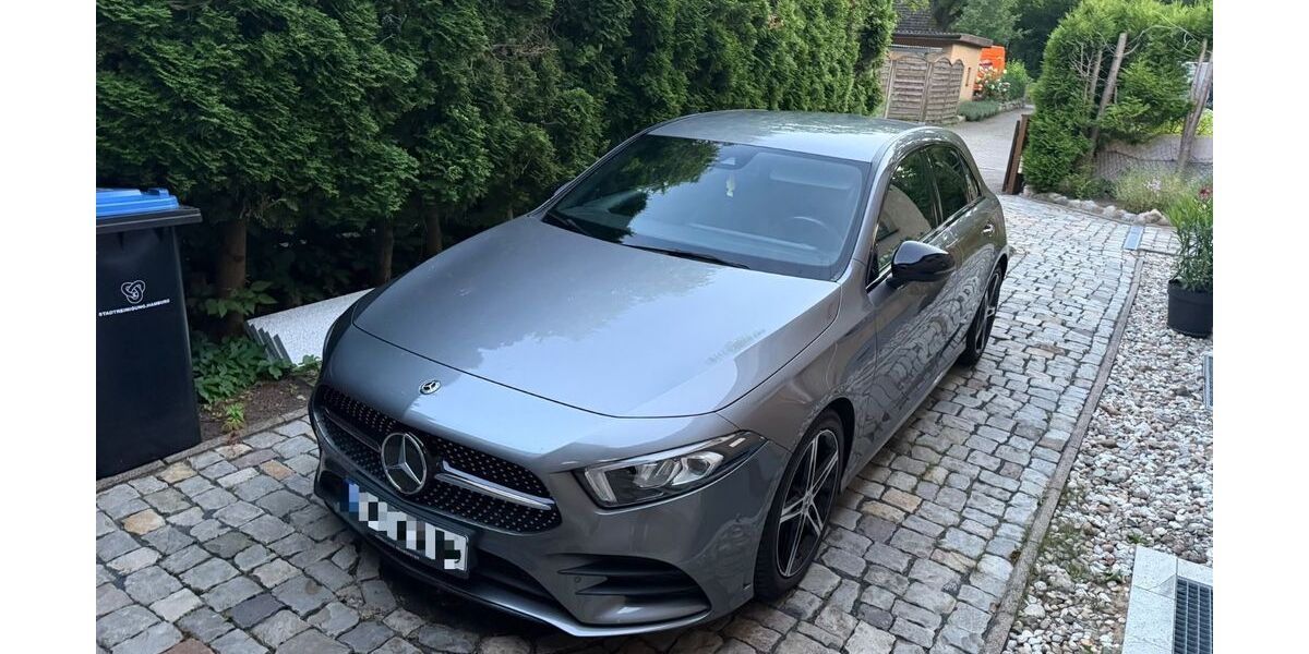 Mercedes-Benz A 180 90.492 km 19.500 &euro; Hamburg 22399