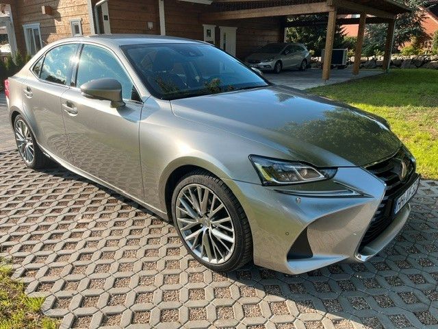 Lexus IS 300 134.000 km 23.900 &euro; Hamburg 21033