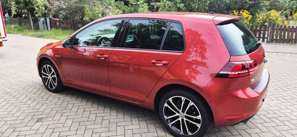VW Golf 119.777 km 12.400 &euro; Hamburg 22045