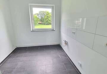 Wohnung Uetersen - 4 Zimmer, 77 m&sup2;, 720&euro; | Angebot:27161743