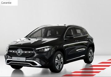 Mercedes-Benz GLA 200 5.200 km 36.450 &euro; Hamburg-Elbe 22609