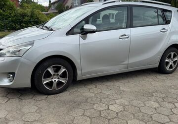 Toyota Verso 269.000 km 4.500 &euro; Stelle 21435