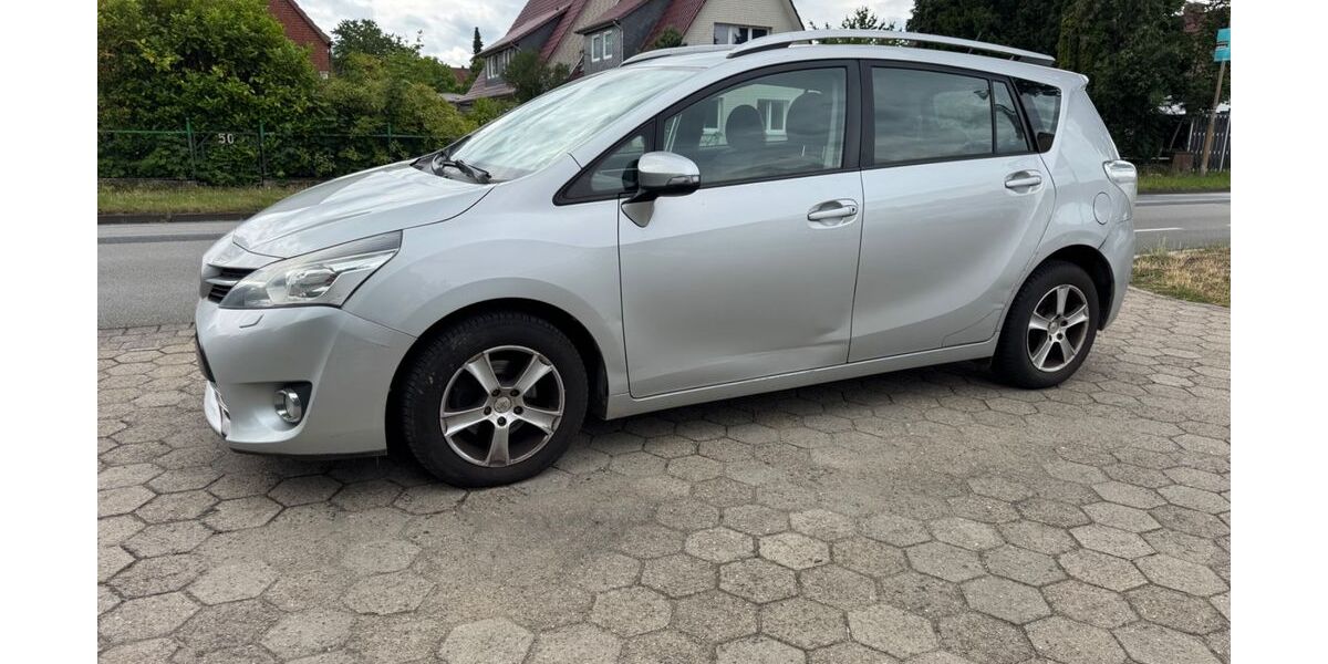 Toyota Verso 269.000 km 4.500 &euro; Stelle 21435