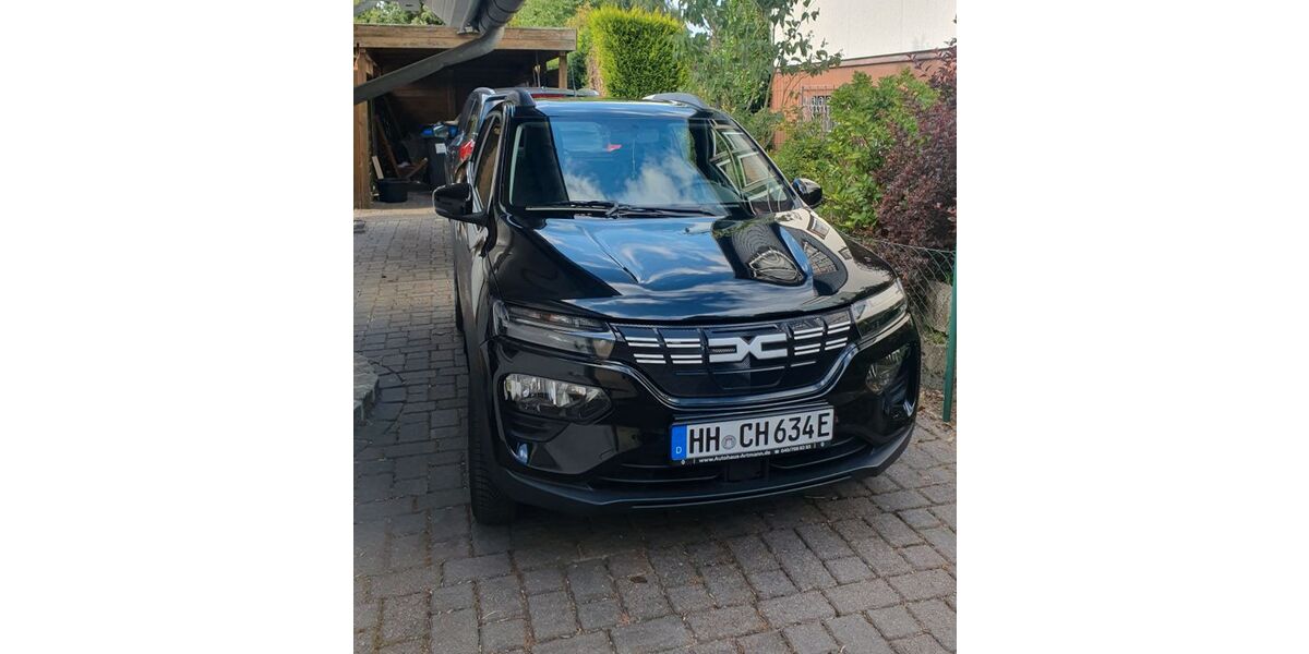 Dacia Spring 15.000 km 12.900 &euro; Hamburg 21079