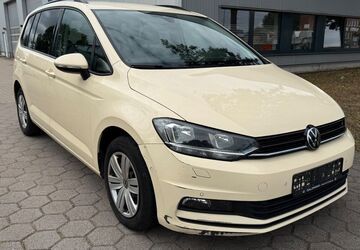 VW Touran 287.823 km 10.990 &euro; Hamburg 20539